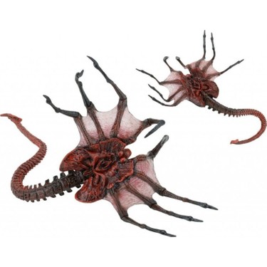 Neca queen facehugger new arrivals