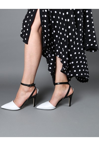 Butigma Siyah Beyaz Deri Bilekten Bağlamalı Sivri Burun Topuklu Sandalet - Kadın
