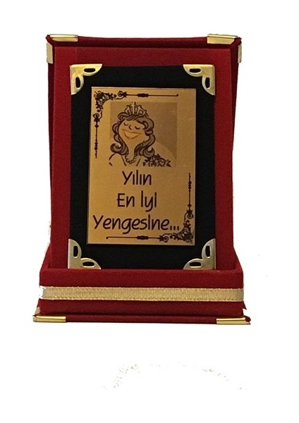 Yılın En İyi Yengesine Plaketi