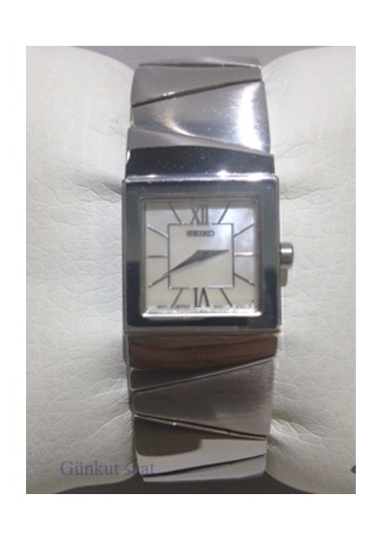 XNR47P Kadın Kol Saati