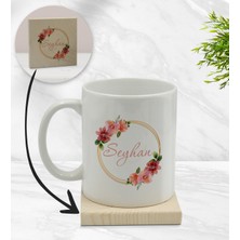 Bk Gift Kişiye Özel Çiçek Tasarımlı Beyaz Kupa Bardak ve Ahşap Bardak Altlığı Hediye Seti - Model 18