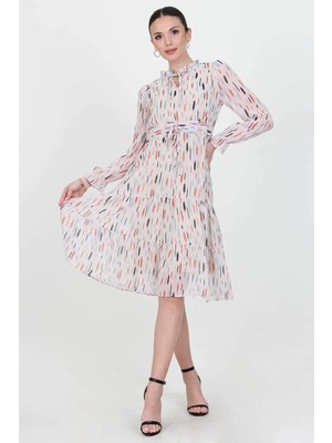 Neşeli Butik Kadın Beli Büzgülü Yakası Bağlama Detaylı Desenli Şifon Elbise RY0031
