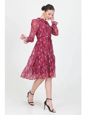 Neşeli Butik Kadın Beli Büzgülü Yakası Bağlama Detaylı Desenli Şifon Elbise RY0031
