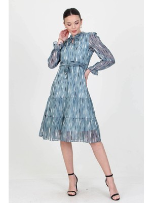 Neşeli Butik Kadın Beli Büzgülü Yakası Bağlama Detaylı Desenli Şifon Elbise RY0031