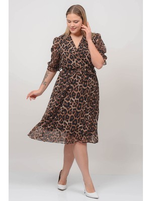 Neşeli Butik Kadın Kruvaze Yaka Midi Boy Büyük Beden Leopar Desenli Şifon Elbise NB80622