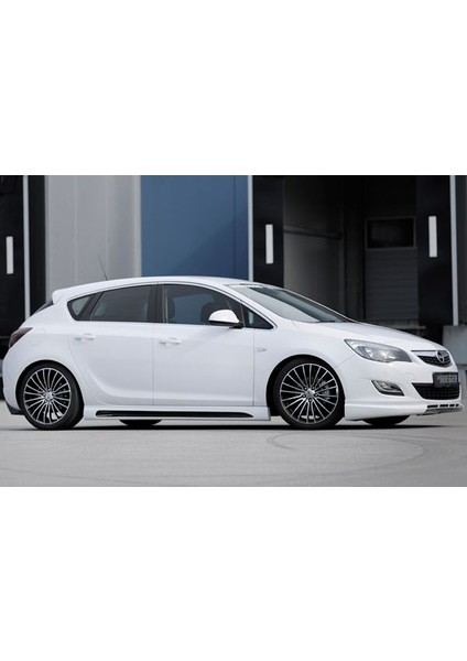 Opel Astra J Kanallı Yan Marşpiyel (Plastik)