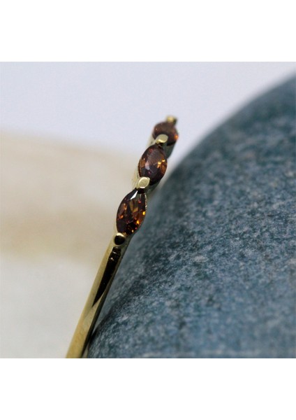 Tria Altın Yüzük - 14 Ayar Altın Tria Mekik Smoky Quartz Taşlı Minimal Kadın Yüzük - Eşe Hediyelik fiyatları