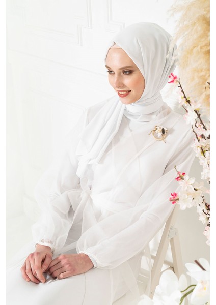 Organze Kuşaklı Tesettür Beyaz Abaya Takım 3433