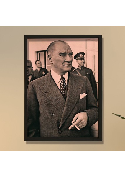 Doğal Çam Ağacı Çerçeveli Atatürk Tablo