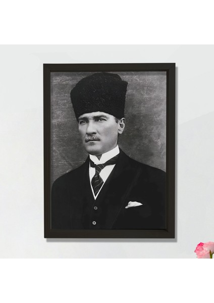 Doğal Çam Ağacı Çerçeveli Atatürk Tablo