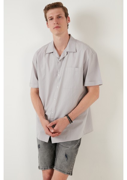 Oversize Fit Kısa Kollu Tek Cepli Apaş Yaka Gömlek Erkek GÖMLEK CF21194664