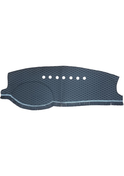 Dacia Sandero 2008-2012 Siyah Püsküllü Petek Desenli Torpido Göğüs Örtüsü