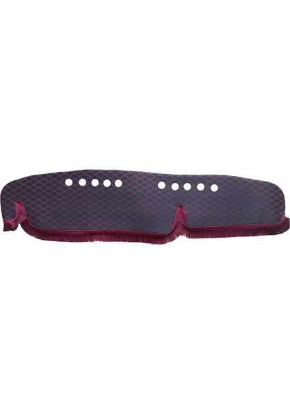 Tofaş 1997+ Kırmızı Püsküllü Baklava Desenli Torpido Göğüs Örtüsü