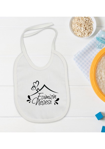Kids Evimizin Neşesi Tasarımlı Bebek Mama Önlüğü - Model 1