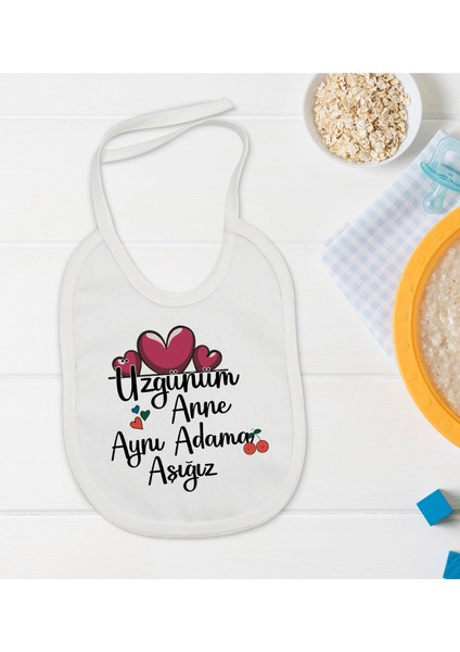 Kids Aynı Adama Aşığız Tasarımlı Bebek Mama Önlüğü - Model 1