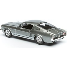 Maisto 1/24 1967 Model Ford Mustang Gt Gri