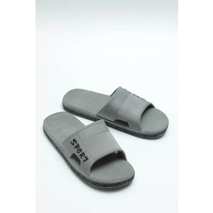 Yazlık Kaydırmaz Taban Erkek Terlik