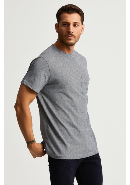 Cep Detaylı Desenli T-Shirt (E22-74500) modelleri