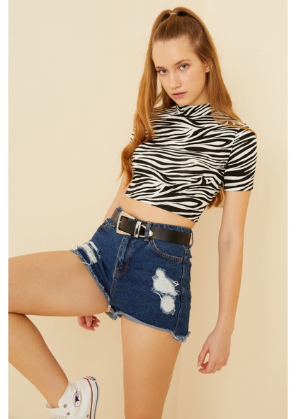 Kadın Siyah Beyaz Zebra Desenli Kısa Kol Crop Bluz modelleri