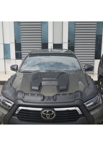 Toyota Hılux 2021- Ön Kaput Scoop