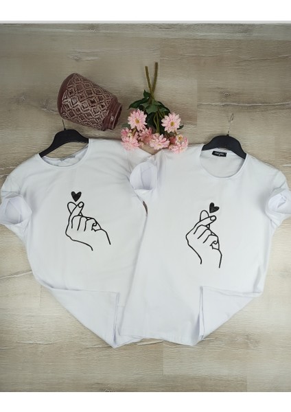 Sevgili Kombini Elle Şık Tişört