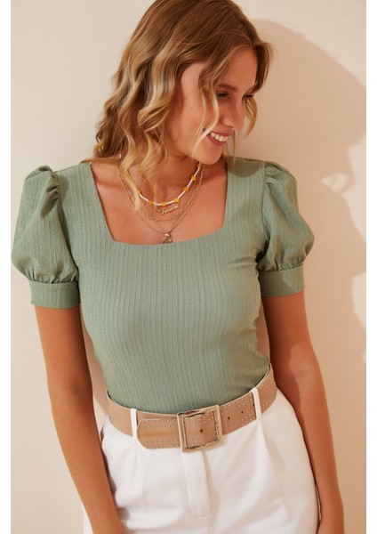 Kadın Çağla Yeşili Kare Yaka Örme Bluz HZL22W-BD104091