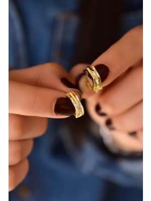 Papatya Silver 925 Ayar Gümüş Gold Kaplama Zirkon Taşlı Geometrik Desenli Halka Küpe