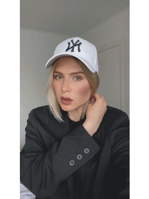 Takı Dükkanı Beyaz Ny Cap Siyah Nakışlı Unisex Şapka CP220