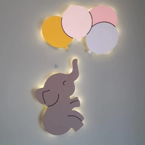 Guldesignstore Ahşap Dekoratif Çocuk Odası Aydınlatması 2'li Fil+Balon