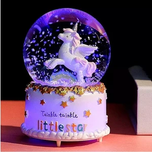 Büyük Boy Işıklı Müzikli Kar Küresi Unicorn