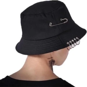 Mood Agenda K-Pop Piercing ve Çengelli Iğne Modelli Balıkçı Bucket Şapka