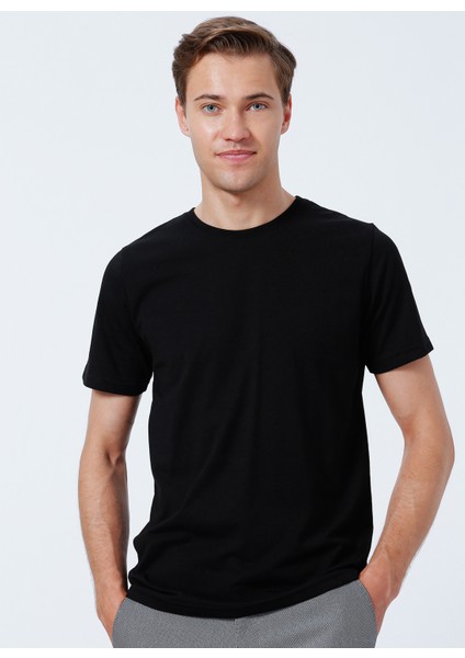 O Yaka Düz Siyah Erkek T-Shirt TS1014000239