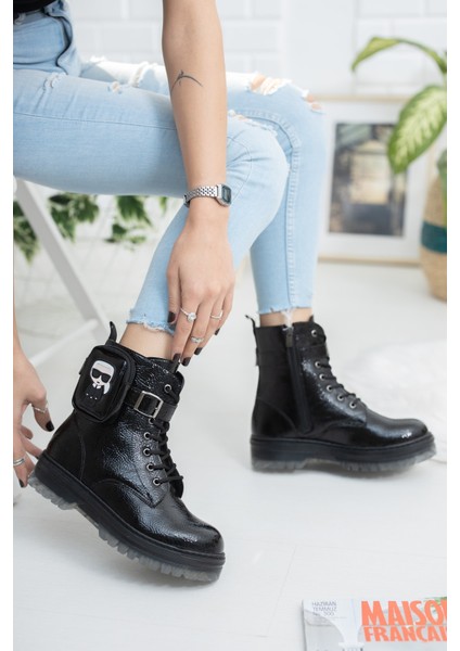 Siyah Kırışık Rugan Fermuarlı Cep Detaylı Kız Çocuk Botu fiyatları