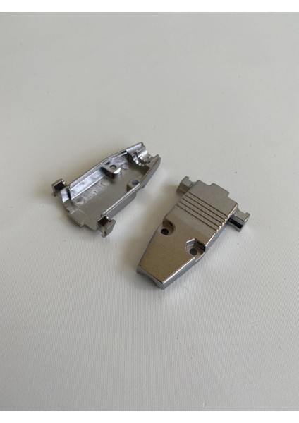 40-9709HM D-Sub Konnektör Metal Kap 367-1138-ND 1 Adet