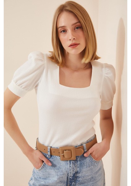 Kadın Beyaz Kare Yaka Örme Bluz HZL22W-BD104091