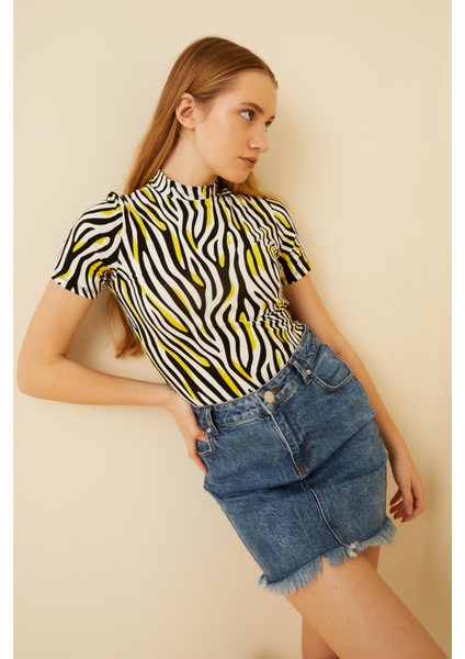 Kadın Sarı Siyah Zebra Desenli Kısa Kol Bluz