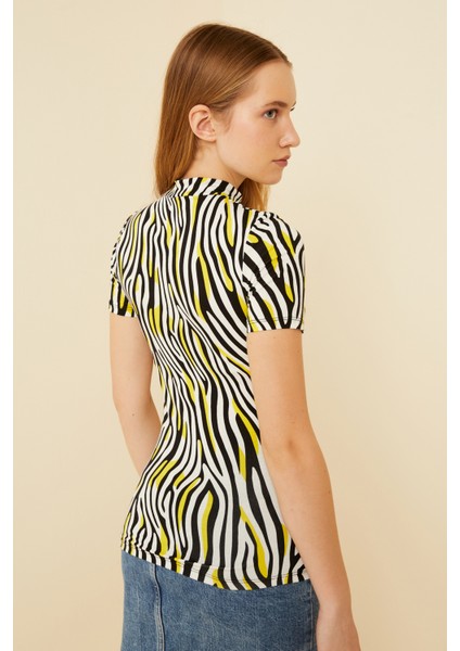 Kadın Sarı Siyah Zebra Desenli Kısa Kol Bluz