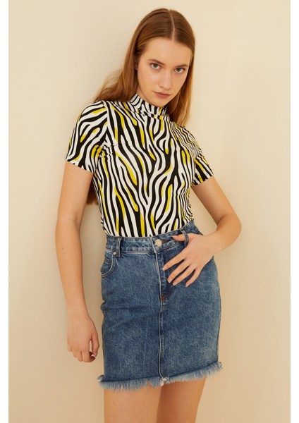 Kadın Sarı Siyah Zebra Desenli Kısa Kol Bluz