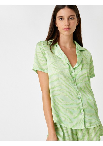 Baskılı Pijama Üstü Düğmeli Kısa Kollu