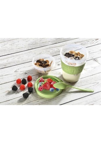 Take'n Go Kapaklı Kaşıklı Hazırla ve Çık Meyveli Yoğurt Kabı