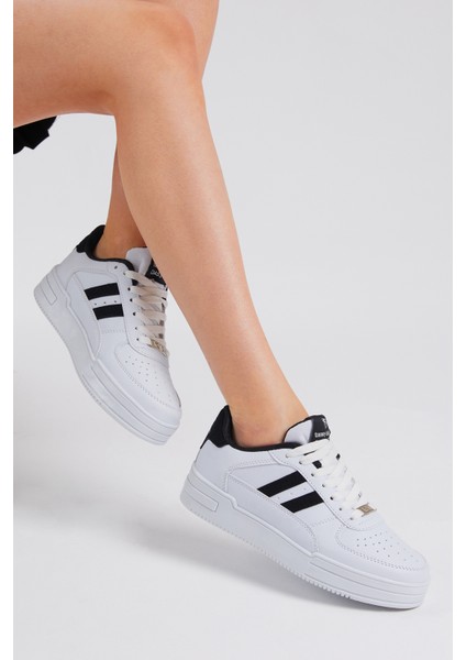Unisex Beyaz Siyah Yanı Çizgili Bağcıklı Rahat Kalıp Sneaker fiyatları