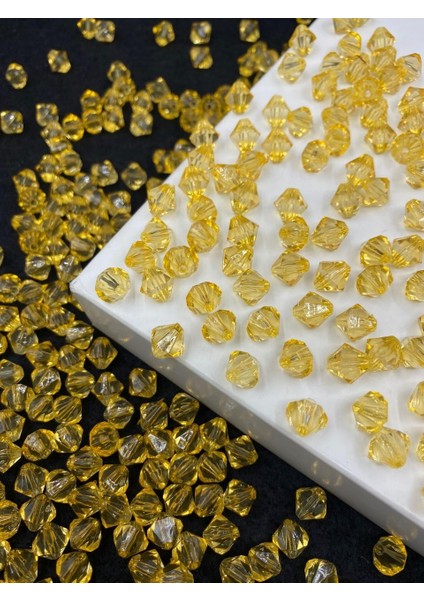 10MM Hardal Sarısı Renk Piramit Model Akrilik Boncuk,takı, Çanta Yapım Boncuğu (100GR,~260 Adet)