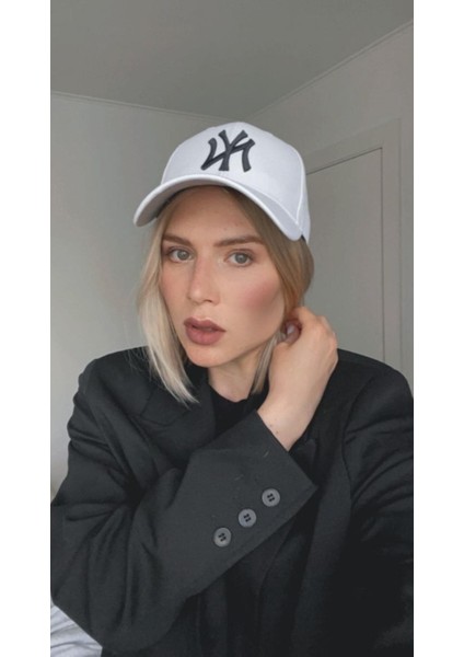 Takı Dükkanı Beyaz Ny Cap Siyah Nakışlı Unisex Şapka CP220