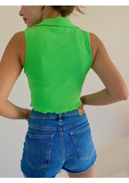 Enna Kolsuz Yaka Detay Crop Bluz fırsatları