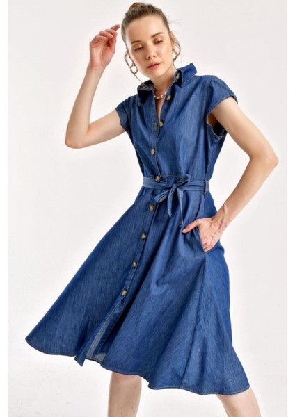Kadın Denim Kısa Kollu Boydan Düğmeli Beli Kuşaklı Kot Gömlek Elbise HZL22S-BD121761