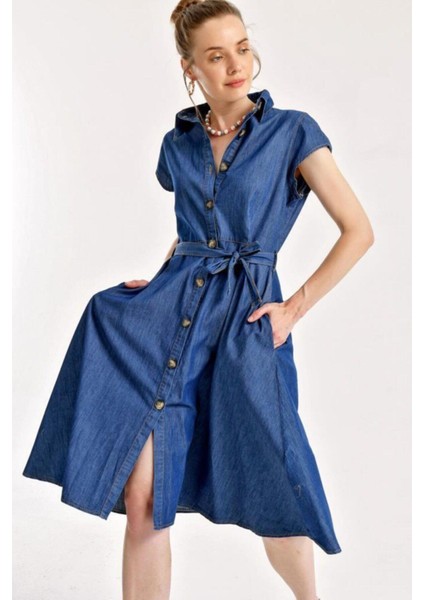 Kadın Denim Kısa Kollu Boydan Düğmeli Beli Kuşaklı Kot Gömlek Elbise HZL22S-BD121761 modelleri