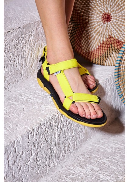 Unisex Kaymaz Taban Spor Sandalet - Sarı