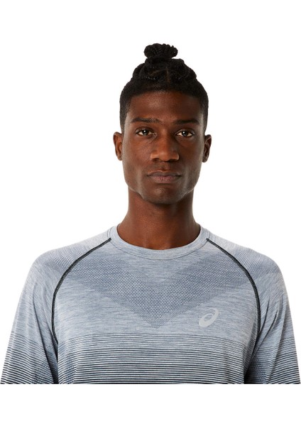 Erkek Performance Black Tshirt fırsatları