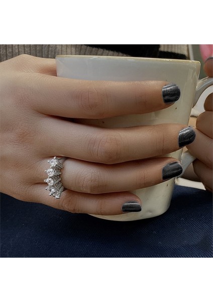 Sonsuzluk Detaylı Beştaş Beyaz Altın Yüzük 14 Ayar