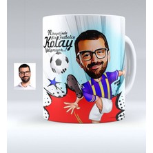 BK Kişiye Özel Bay Futbolcu Sarı Lacivert Karikatürlü Beyaz Kupa Bardak - 1